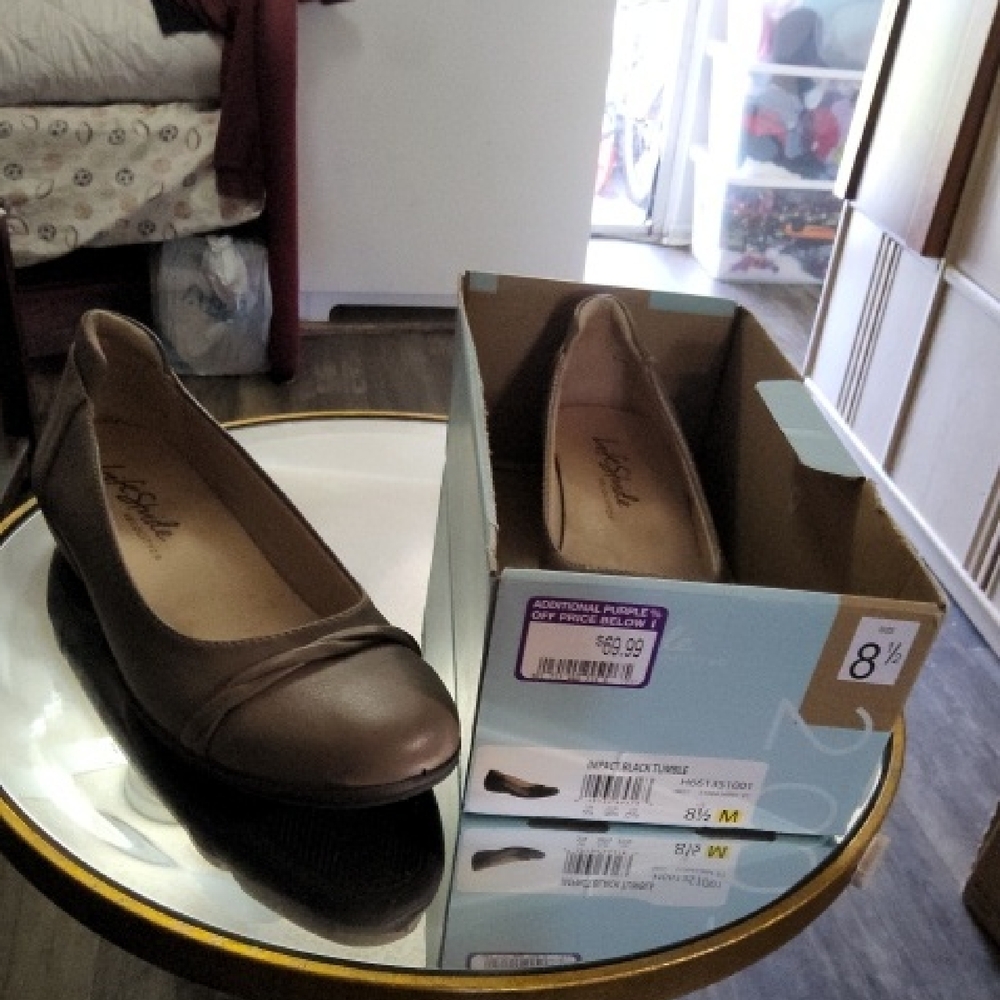 Life Stride Women's Brown Flats